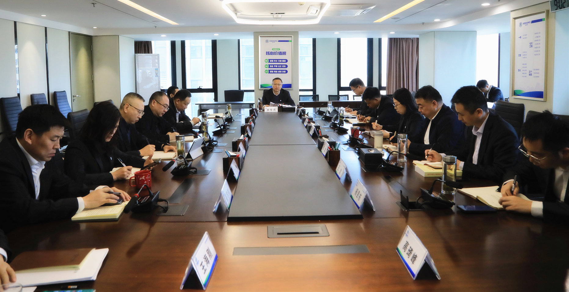 任你博集团专题转达学习习近平总书记主要讲话和天下两会精神